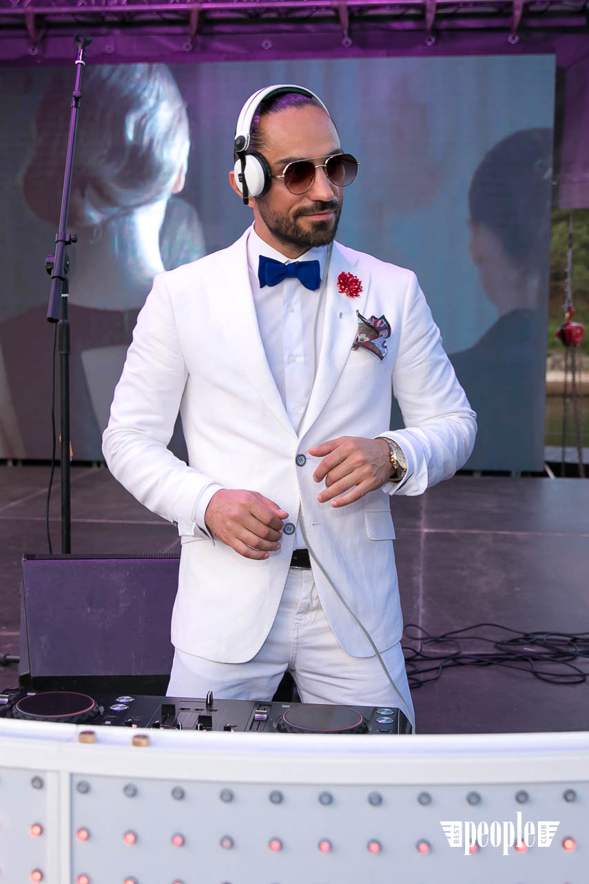 White Party Event (377)