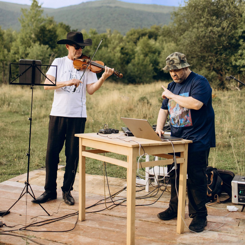 Mountain Groove у Карпатах: концерт та мода в селі Буковець