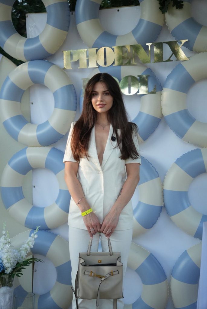 White Party Відродження