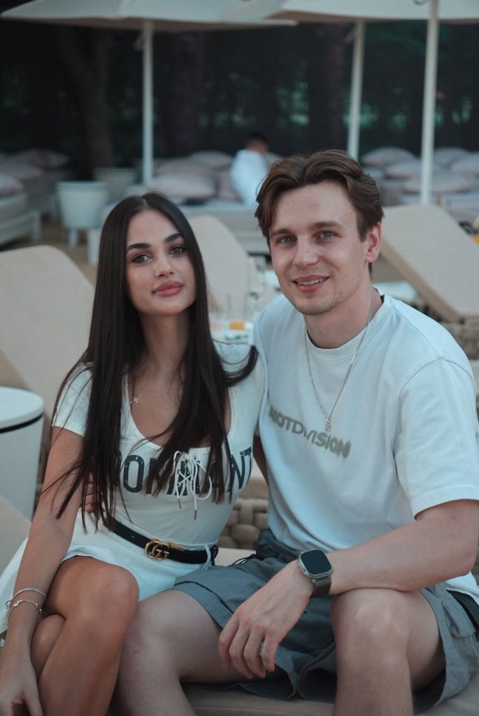 White Party Відродження